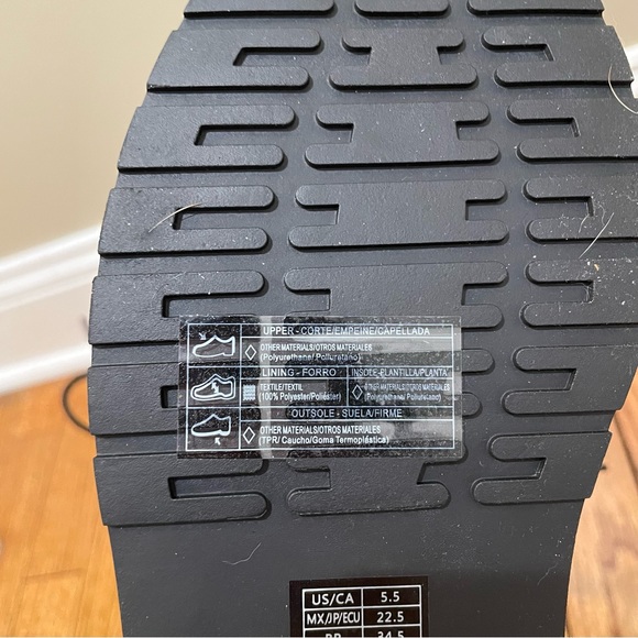 Forever 21 Faux Patent Leather Combat Boots Black Size 5.5 - Picture 8 of 9